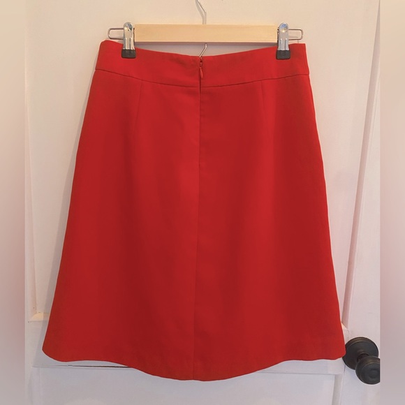 Elegant Banana Republic Pleated Skirt - Picture 2 of 4